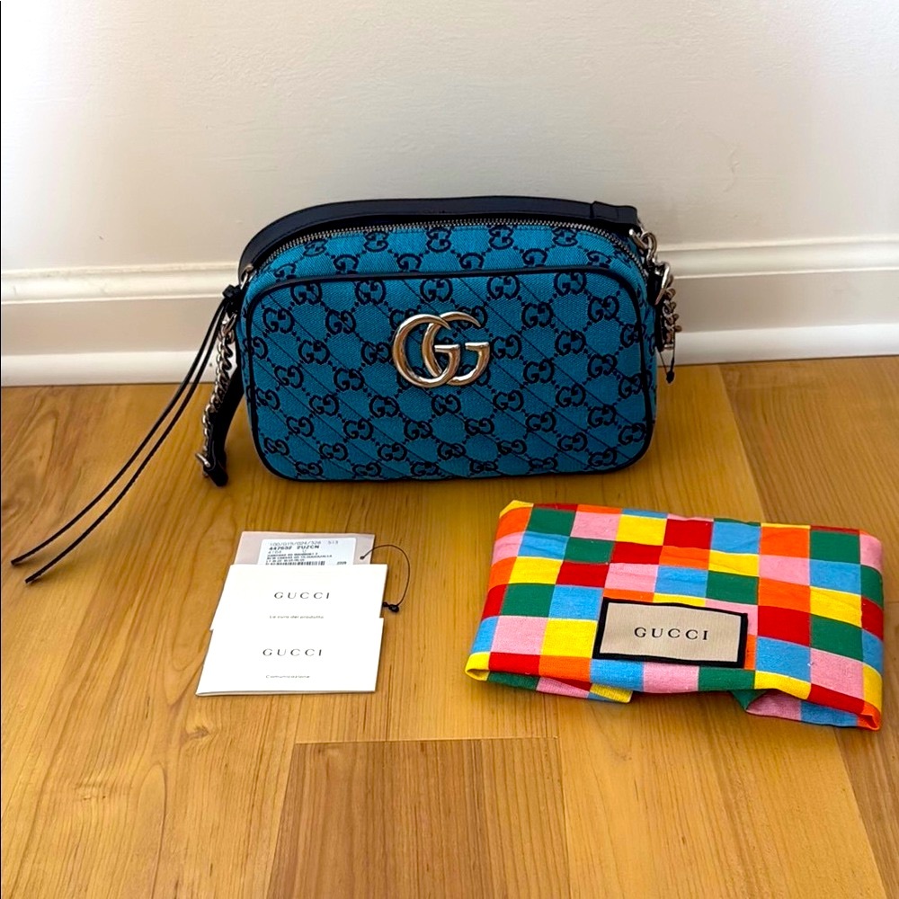 Gucci Marmont 2.0 crossbody camera bag-New!